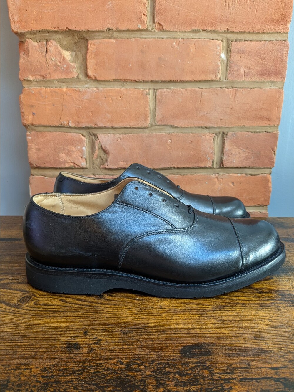 Canada West black leather cap toe oxford service shoes size 10-10.5 F (Wide)